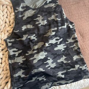 Gymshark Camo Tank Top - Black and Gray